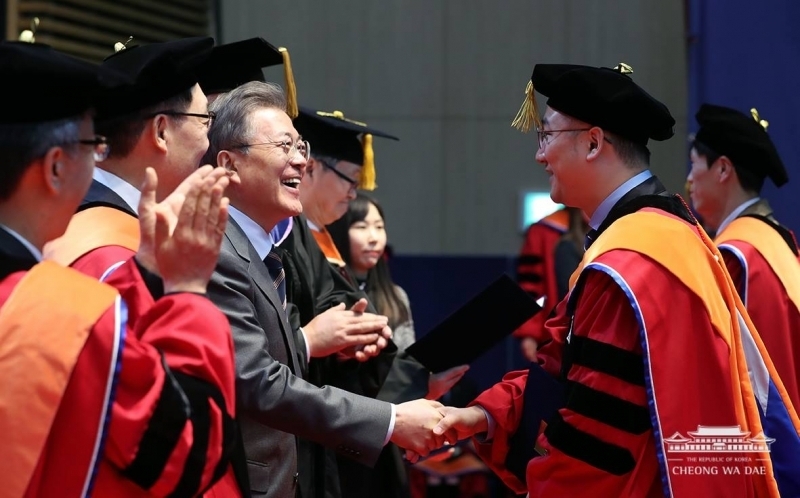 Remarks by President Moon Jae-in: “I see in you the path of science that cares about people”