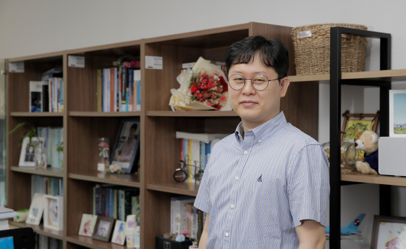 UNIST Professor Honored with 2021 Doosan Yonkang Academic Award for the Environment!