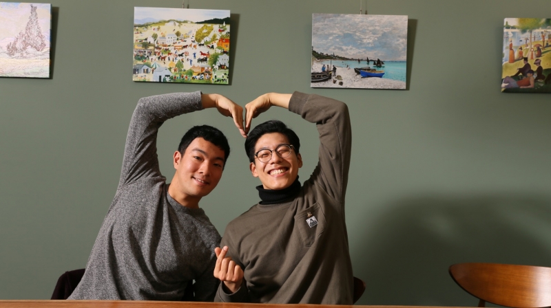 지난 20일(수), 정현기(왼쪽), 이명준(오른쪽) 학생이 조혈모세포 기증을 통해 이웃에 새로운 희망을 선물했다. | 사진: 김경채