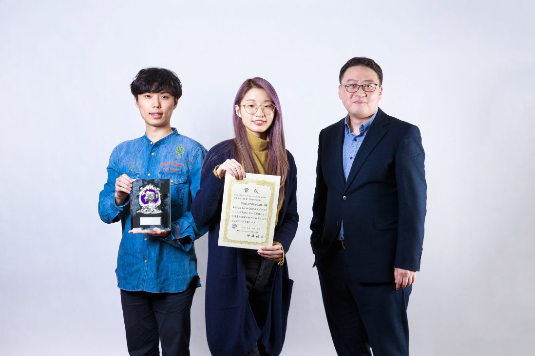 디지털 컬링 대회에서 우승한 UNIST 연구진의 모습_왼쪽부터 이교운 학생 김솔아 학생 최재식 교수