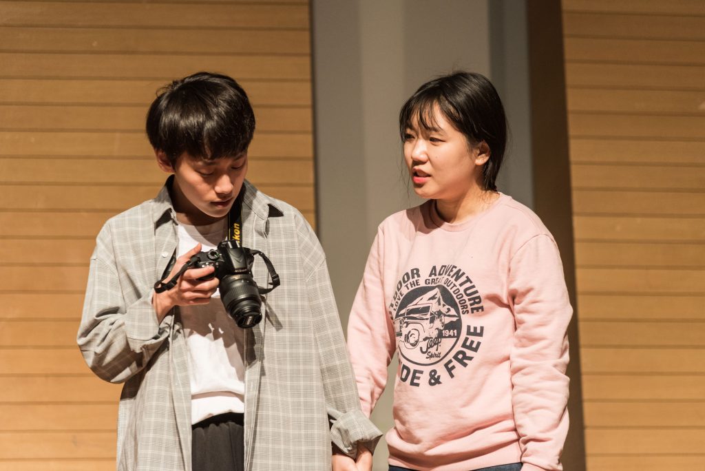 '우리집은 아들만 둘이에요' 공연 장면. 김희 학생은 이 연극을 통해 자신이 한층 더 성장했다고 전했다. | 사진: NEST 제공
