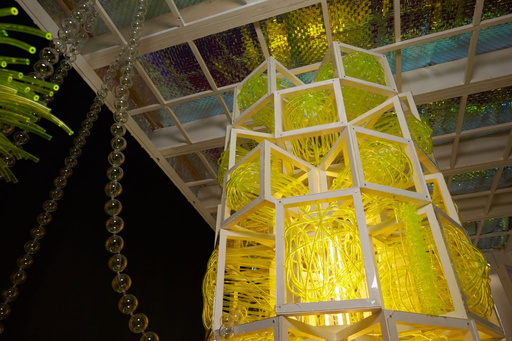 멤브레인 타워에선 각자의 공간에 위치한 튜브들을 볼 수 있다. | 사진: 김경채