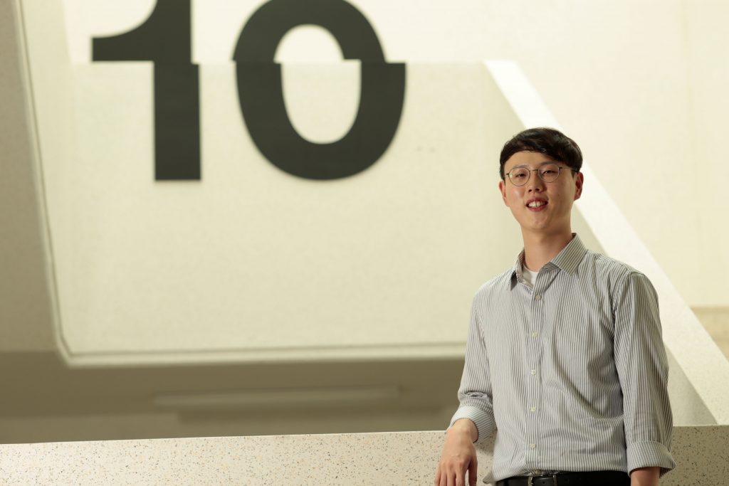 UNIST에 입학한 지 10년이 되는 올해, 사영진 박사는 교수로서의 시작점에 섰다. | 사진: 김경채