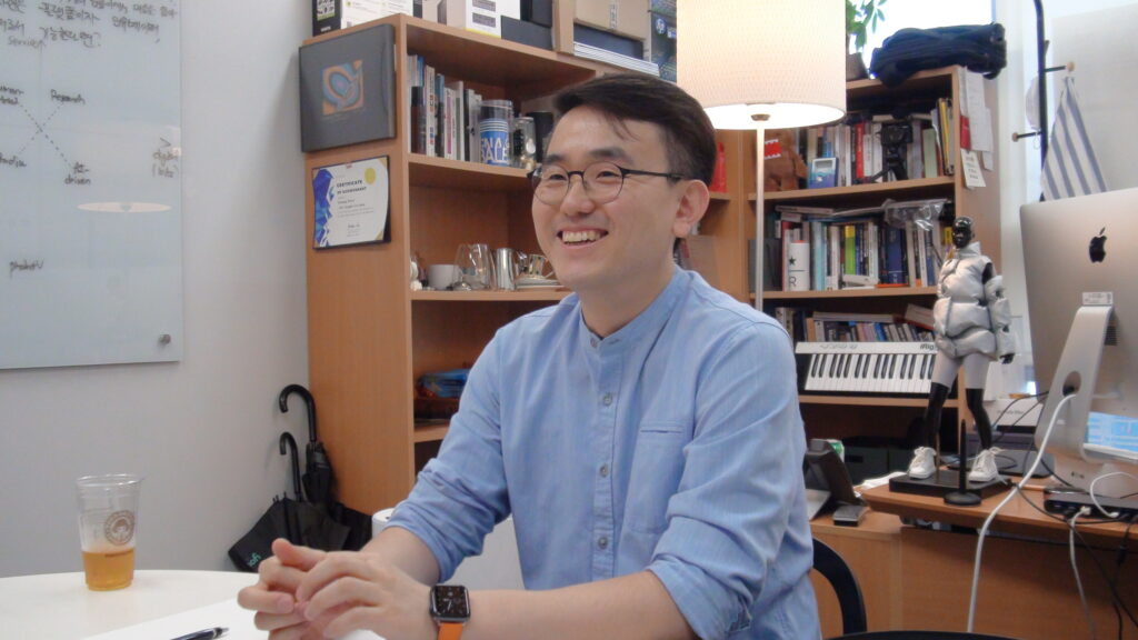 이경호 교수는 연구, 교육, 산업을 아우르며 학생들의 미래 가치를 창출하고 있다.