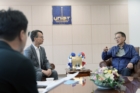 0704-김명주-경상남도-경제부지사-접견-2.jpg