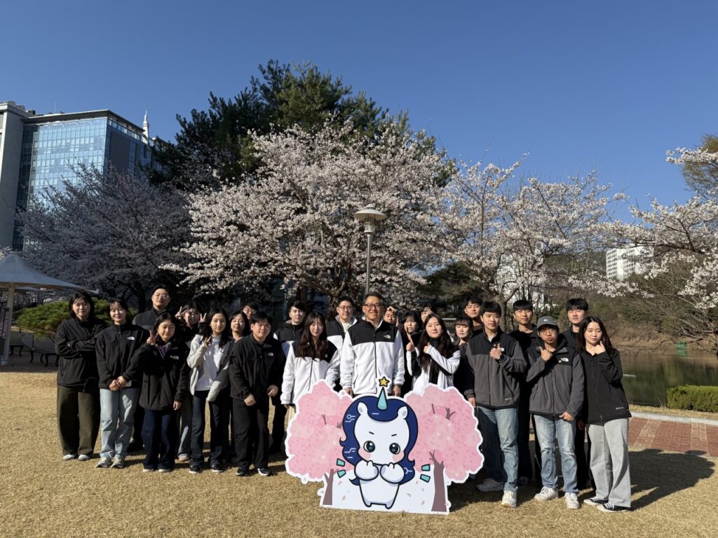 화학과 권태혁 교수 연구팀 단체사진. 연구는 이채헌, 박민규 박사가 제1저자로 참여했다.