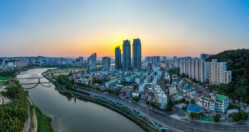 [매일시론] 부울경 배냇짓 정치