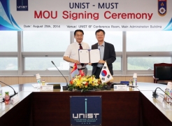 The ceremony of signing MoU between UNIST and MUST in the pursuit of excellence in education