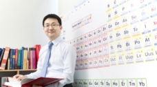 Prof. Yoon-Seok Oh (School of Natural Science) poses for a portrait in his office at UNIST.