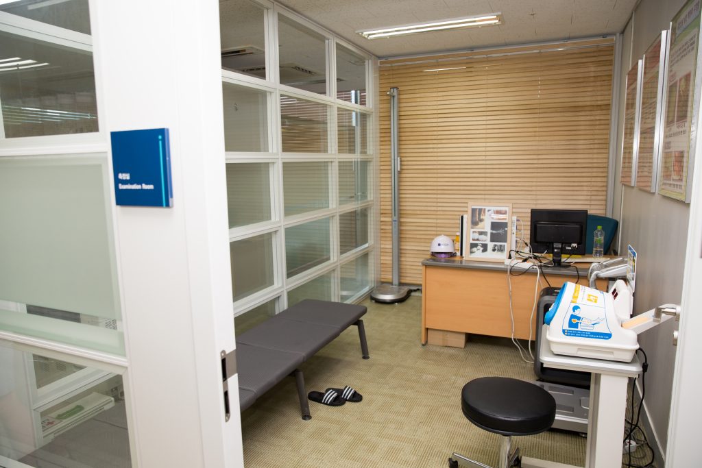 Inside UNIST's newly-expanded UNIST Health Care Center. 