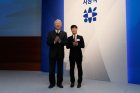 Jungho-Lee-and-President-Mooyoung-Jung_Humantech-1.jpg