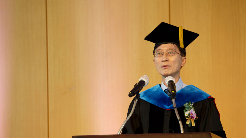 Remarks by President Yong Hoon Lee: “Remember to take an active role in society!”