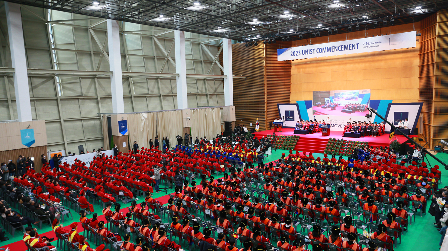 The 2023 UNIST Commencement Ceremony took place in the UNIST Gymnasium on February 16, 2023.