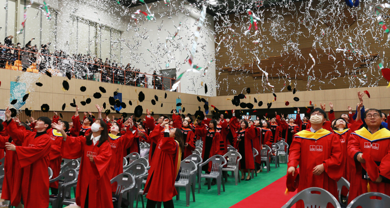 [2023 Commencement] UNIST Confers Degrees to 1,028 Graduates