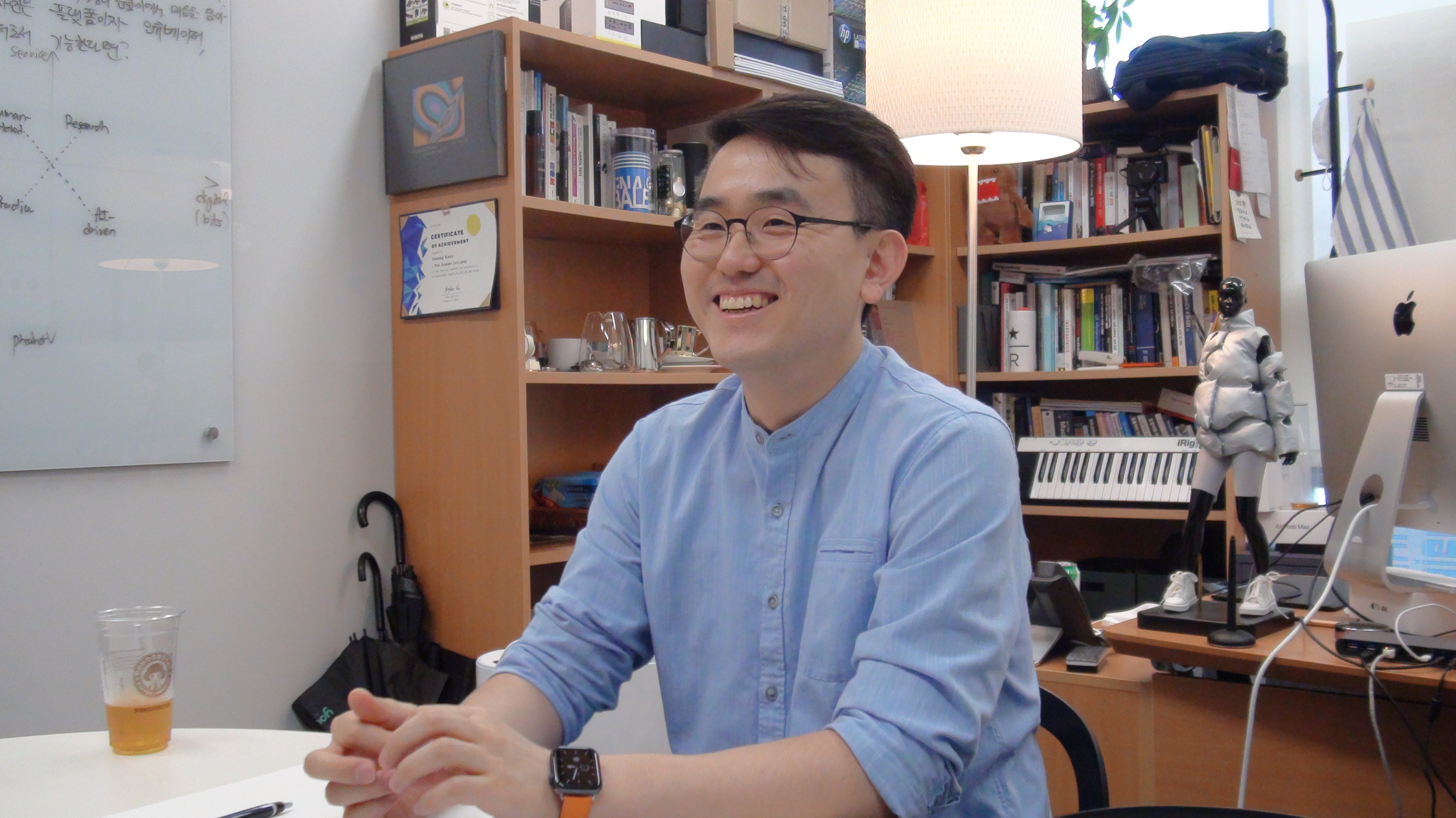 Professor Kyungho Lee fosters student success through education that integrates research and industry.