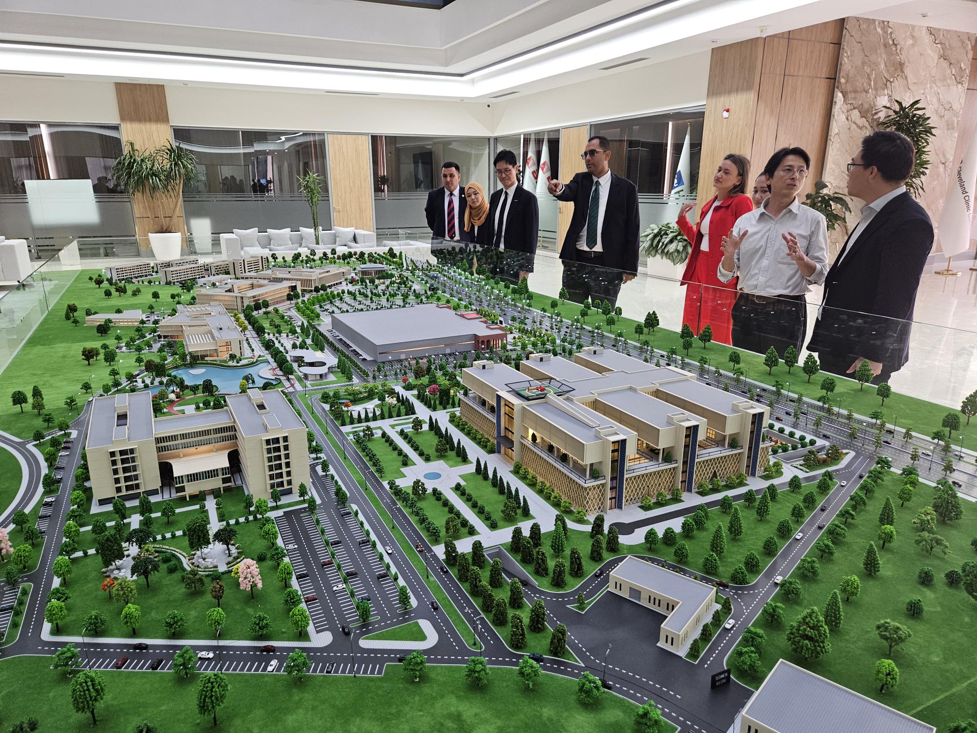 UNIST delegation toured facilities at Central Asian University in Tashkent, Uzbekistan.