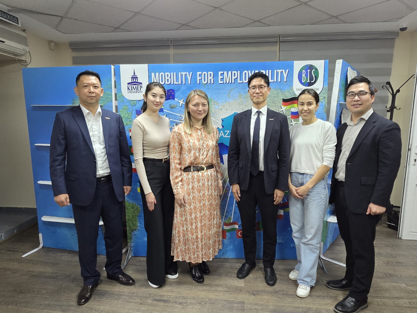 UNIST delegation discussed collaboration strategies with representatives of KIMEP University in Almaty.