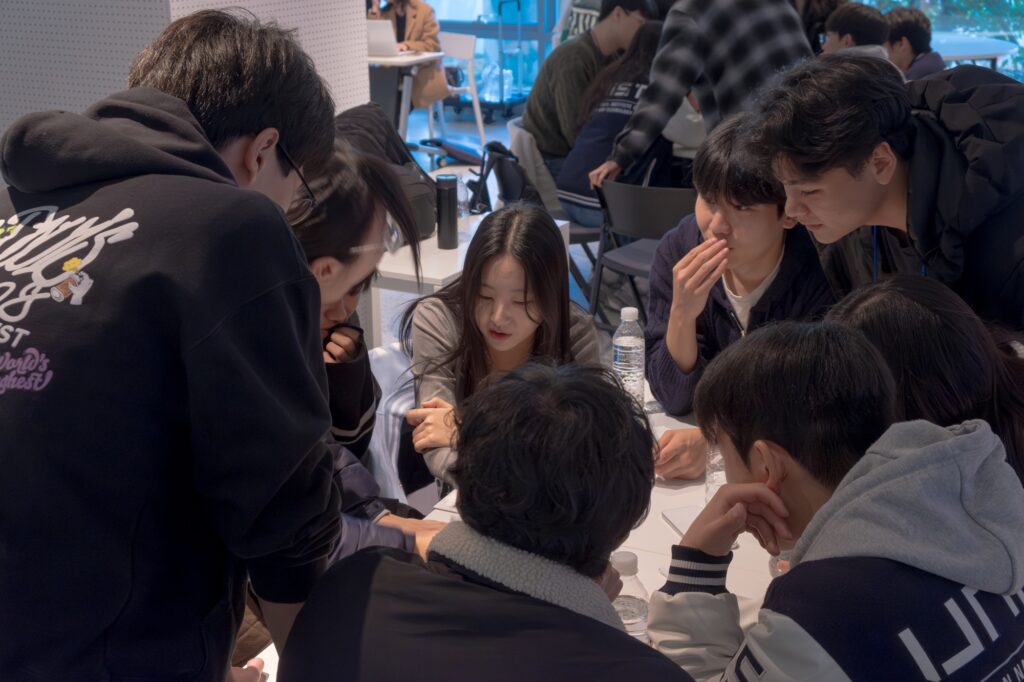 CA mentors participating in team-building exercises. l Image Credit: School of New UNISTars