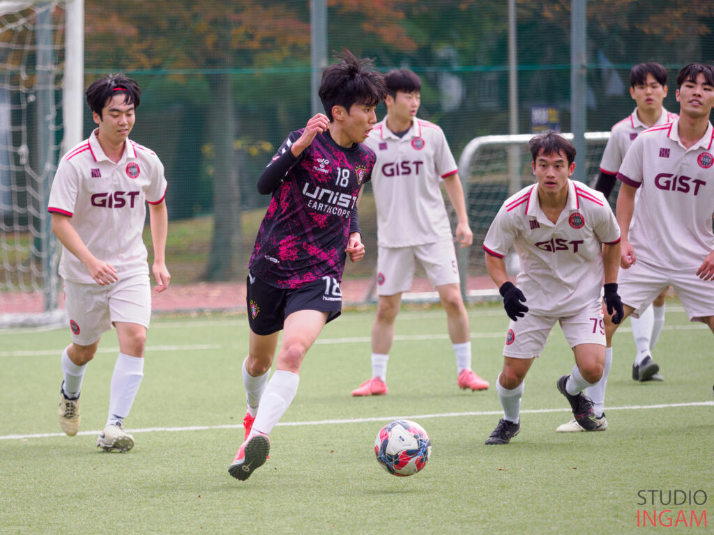 UNIST Soccer Club 'Earthcops' narrowly lost in a penalty shootout. l Image Credit: Studio INGAM